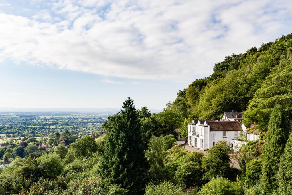 Cottage In The Wood - Best Hotels in Worcestershire