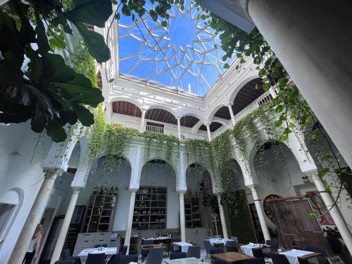 Palacio Pinello - Best Business Hotels in Seville