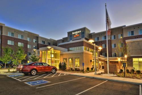 Residence Inn by Marriott Omaha Aksarben Village - Best Pet-Friendly Hotels in Omaha, NE