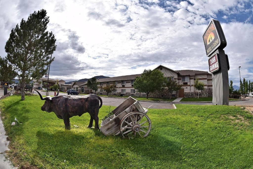 Prospector Hotel & Casino - Best Hotels with Airport Shuttle Service in Nevada