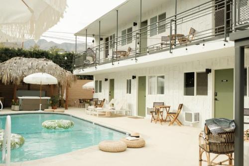The Maya - Entire Hotel Buyout - Private Gym - Private Game Room - Private Living Area