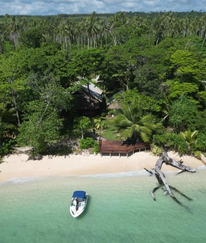 Entire Beach Front Resort Home - Tides Reach Beach House - Best Hotels in Fiji