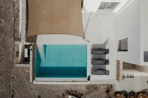 Rizes Villas Santorini with private pool - Best Hotels with Airport Shuttle Service in Santorini