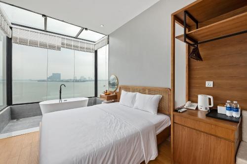 Lakeview Residence Hotel - Best Pool Hotels in Hanoi