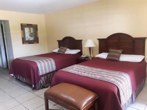hotels with suites in Galveston