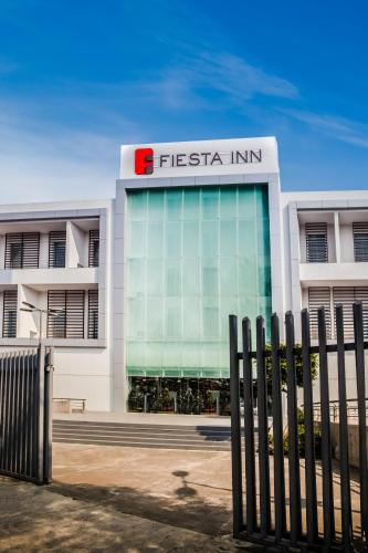 Fiesta Inn Plaza Central Aeropuerto - Best Hotels with Airport Shuttle Service in Mexico City & Central Mexico