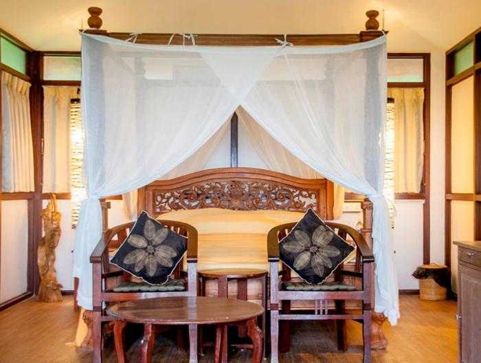 Over The Hill - Best Hotels in Kerala