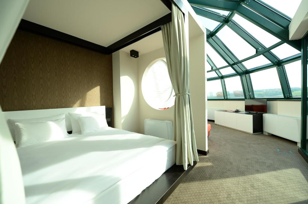 Hotel Hedonic - Best Parking Hotels in Belgrade