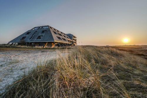 Paal 8 Hotel aan Zee - Best Hotels with Free Breakfast in Netherlands