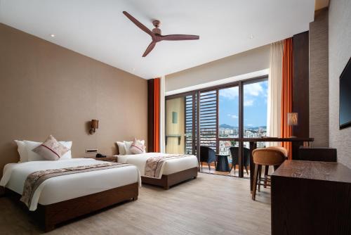 Mangrove Tree Resort World Sanya Bay- Queen Palm Towers - Best Beach Hotels in China