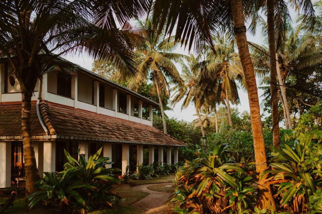 Amuura Beach Villa - Affordable Hotels in Sri Lanka