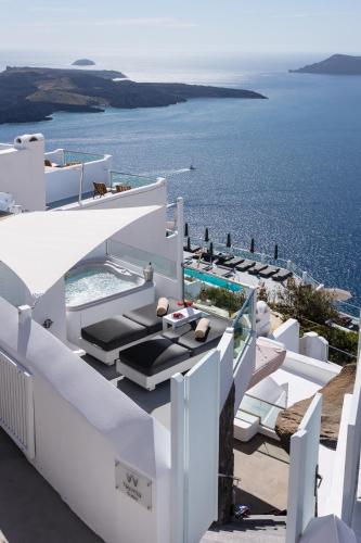 Nevma Suites - Best Parking Hotels in Santorini