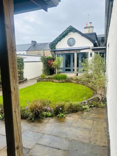 Bushmills Townhouse - Best Parking Hotels in Northern Ireland