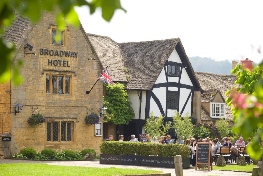 The Broadway Hotel - Best Hotels in Broadway