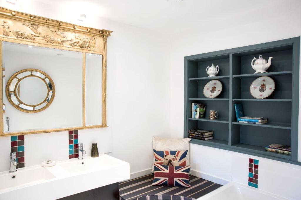The Bell, Alderminster - Best Hotels in Warwickshire