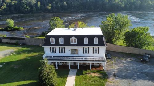The Washington Inn - Best Hotels in Virginia