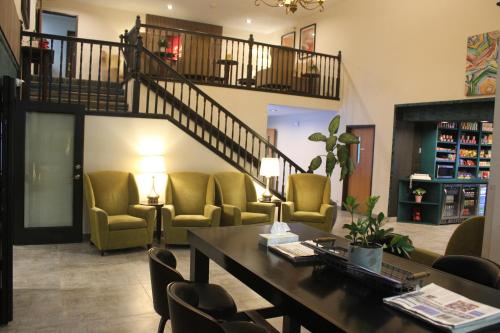 Alliance Hotel and Suites