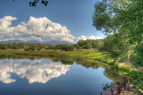 Blue Lake Ranch - Ski Hotels in Colorado