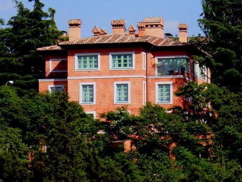 La Quinta de los Cedros - Best Parking Hotels in Madrid