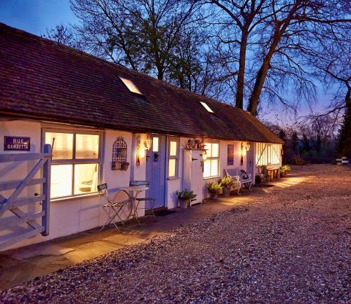 Little Lodge at Blue Door Barns - Best Hotels in the South Downs