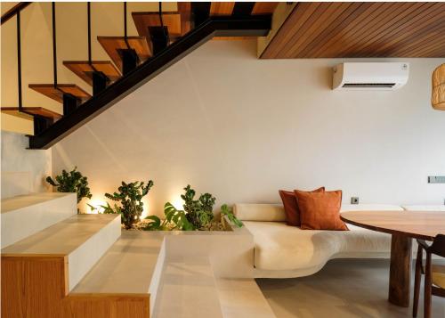 Two Thirds Villa Canggu - Best Parking Hotels in Bali