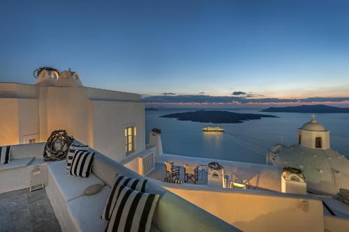 Aigialos Luxury Traditional Settlement - Top Santorini Beach Hotels