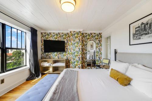 Tower Hotel Little Havana - Best Boutique Hotels in Miami, FL