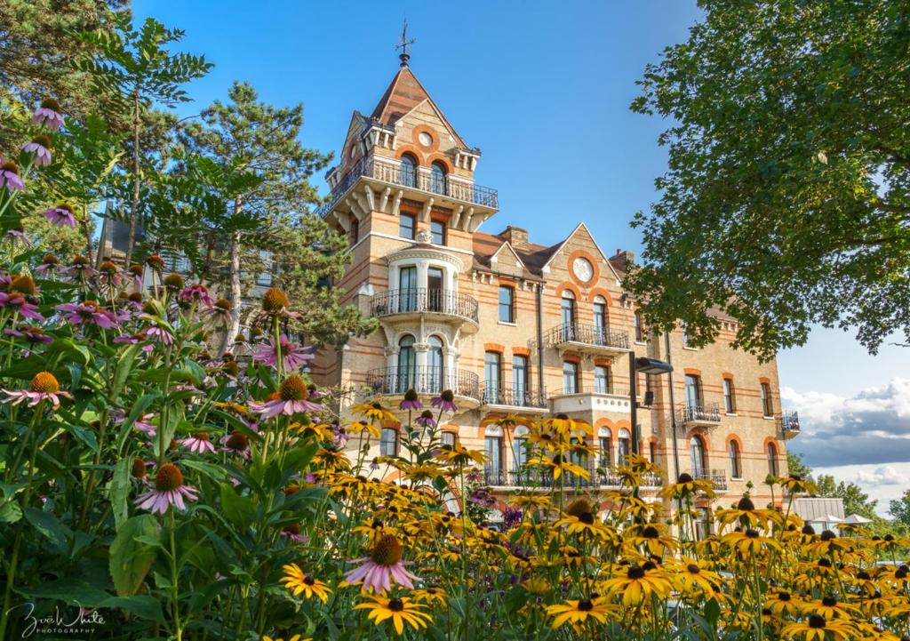 The Petersham - London Hotels with Suites