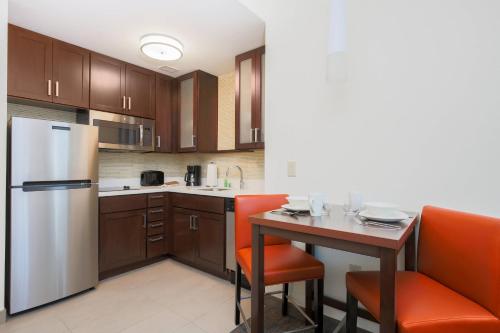 Residence Inn by Marriott San Jose Airport - Best Hotels with Free Breakfast in San Jose, CA