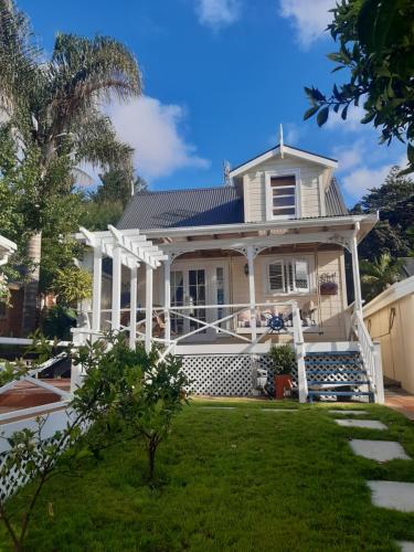 Harbour View Cottage - Best Parking Hotels in Auckland