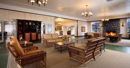 Hawaii Volcano House - Best Hotels in Hawaii