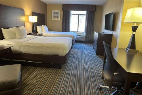 Best Western Plus Harrisburg East Inn & Suites