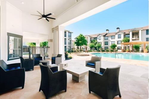 Vibrant Oasis in the Heart of Midtown & Downtown - Best Hotels in Texas