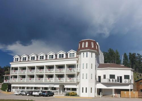 suite hotels in South Dakota