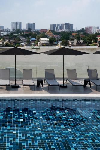 The StandardX, Bangkok Phra Arthit - Bangkok Hotels with Pools