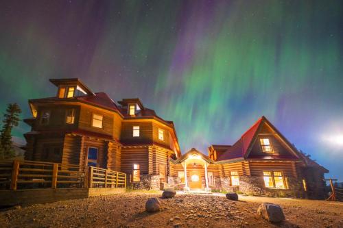 The Lodge at Bow Lake - Best Hotels in Alberta