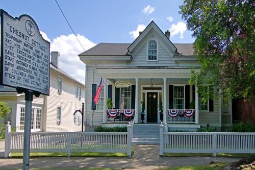 Chesnut Cottage Inn Bed & Breakfast - Best Hotels in South Carolina
