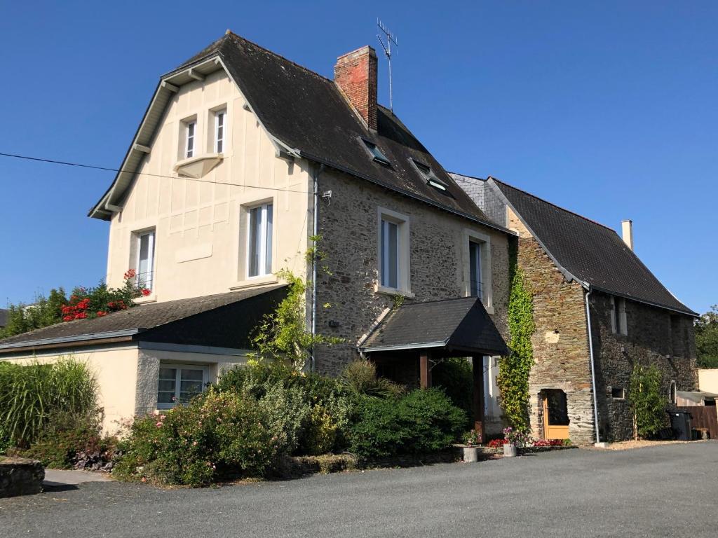 Le Manoir de la Vieille Douve - Best Hotels in Loire Valley