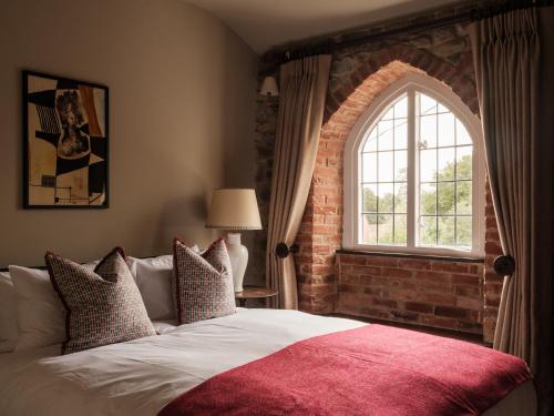 The Manor House Inn - Best Hotels in Somerset