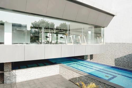 Favor Hotel Pekanbaru City Center - Best Hotels with Airport Shuttle Service in Indonesia