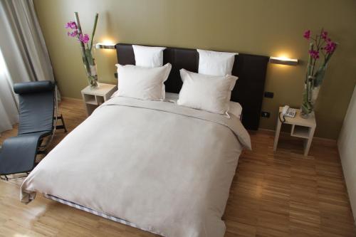 Euro Hotel Residence - Best Golf Hotels in Milan