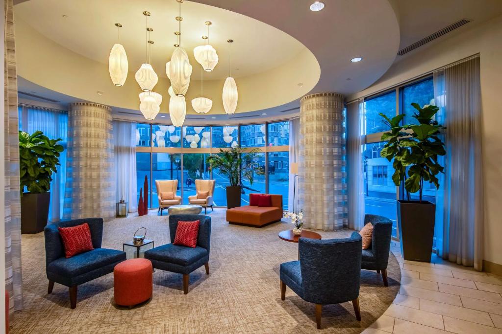 Hilton Garden Inn Alexandria Old Town National Harbor - Best Hotels in Alexandria, VA
