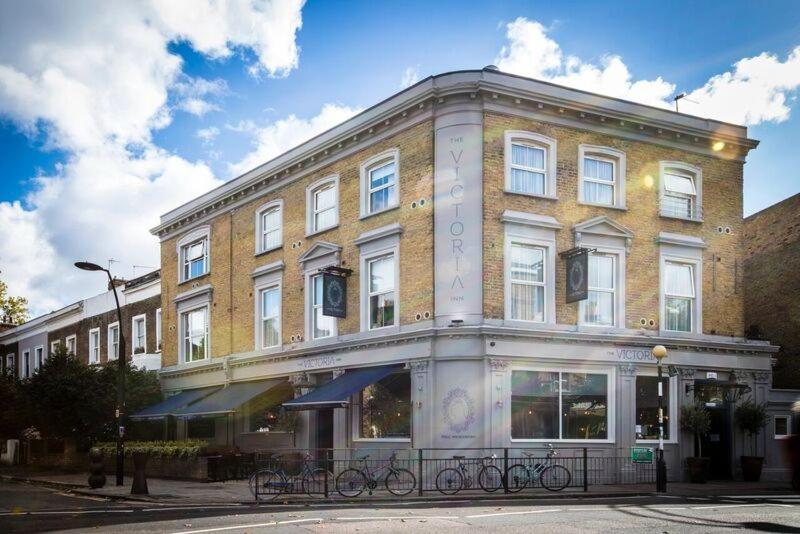 Victoria Inn - Great Value Hotels in London