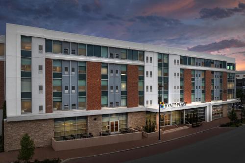 suite hotels in Boulder