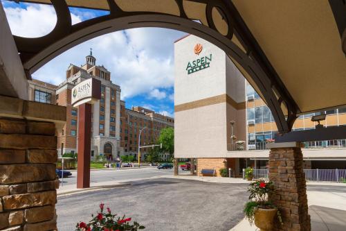 Aspen Select - Best Hotels in Rochester, MN
