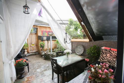 Fleur De Lis Mansion - Best Garden District Hotels New Orleans