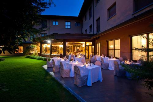 Brianteo Hotel Residence and Restaurant - Best Hotels with Free Breakfast in Milan