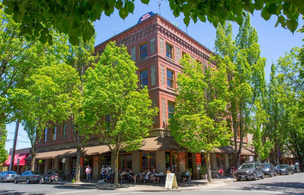 McMenamins Hotel Oregon - Best Hotels in the Willamette Valley