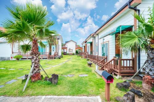 Jeju Kkumkkuneun Jeju Pension - Best Hotels in Jeju Island