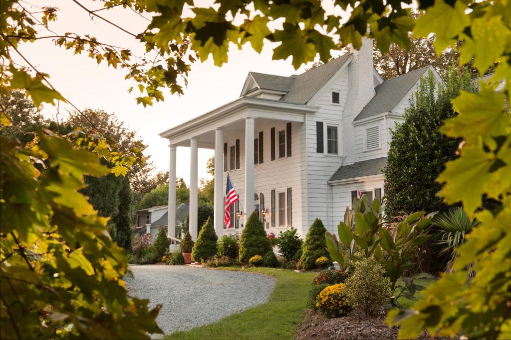 Arrowhead Inn - Best Hotels in North Carolina